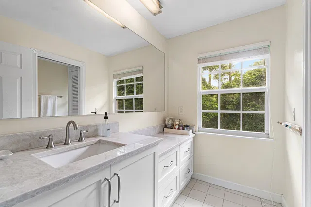 Residence photo 24