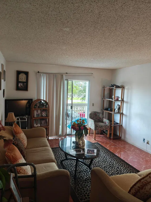 Unit Apt A44 photo 10