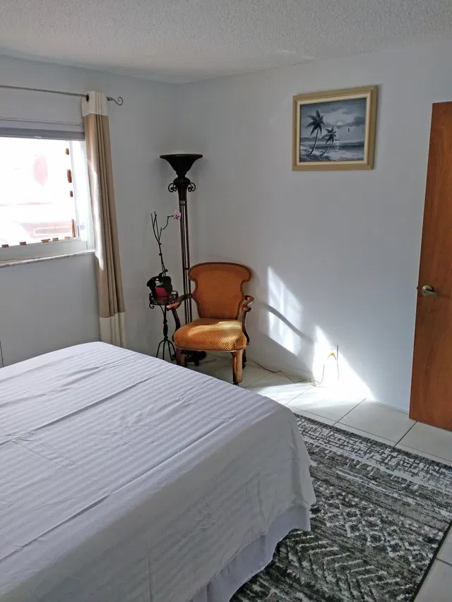 Unit 104 photo 5