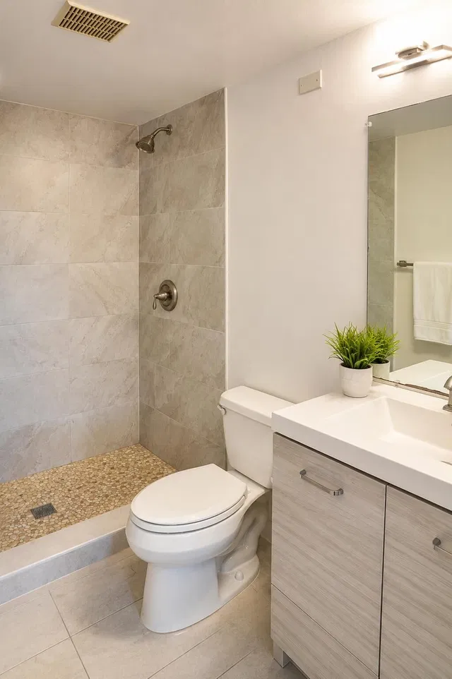 Unit C2 photo 12