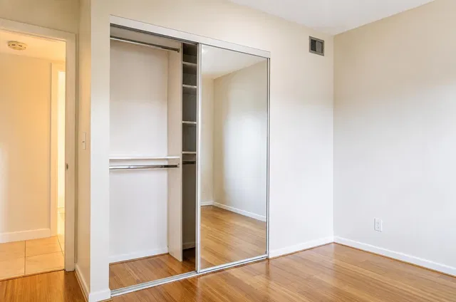 Unit C2 photo 17