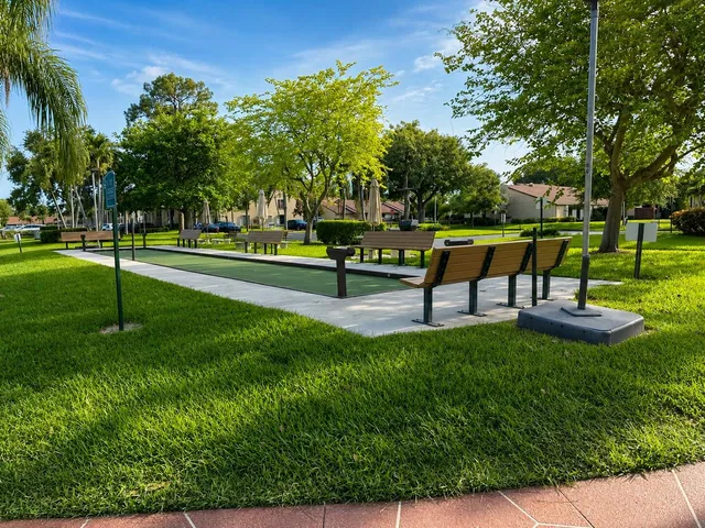 Unit C2 photo 20