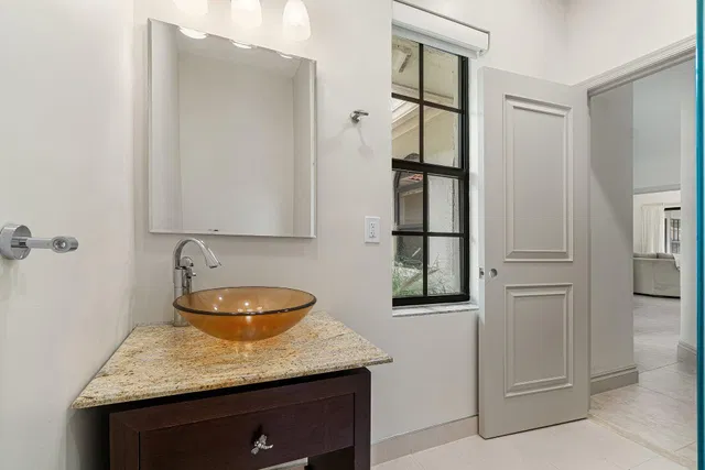  Residence photo 35