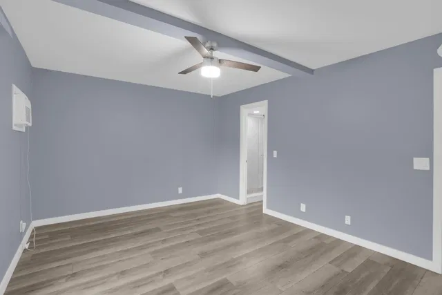 Unit C photo 18