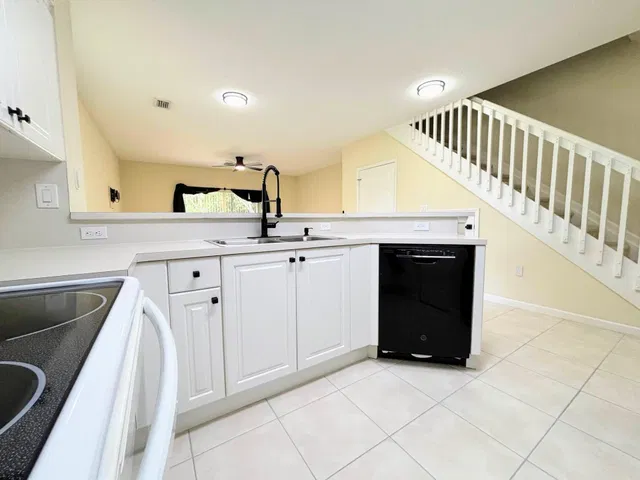 Residence photo 7