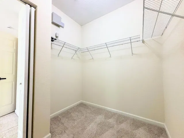 Residence photo 16