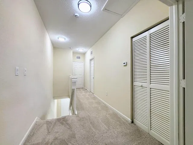 Residence photo 17