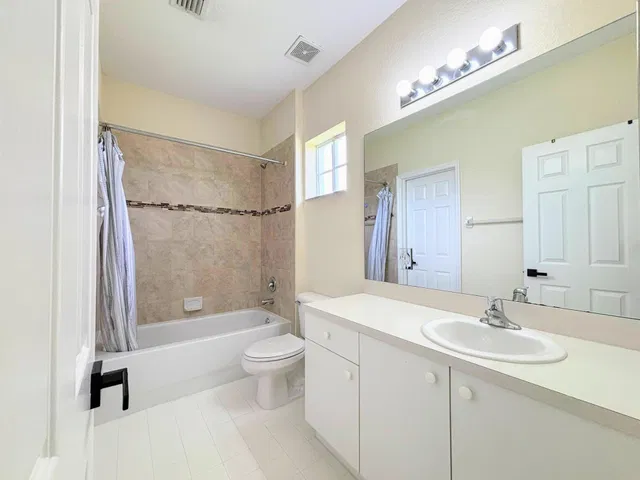Residence photo 20