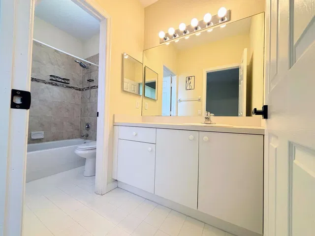Residence photo 28