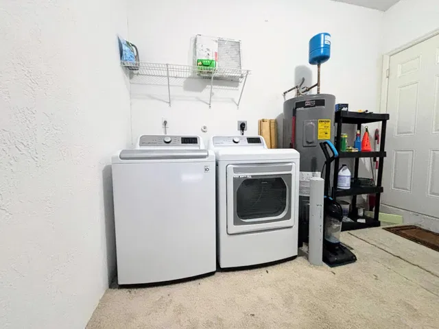 Residence photo 32