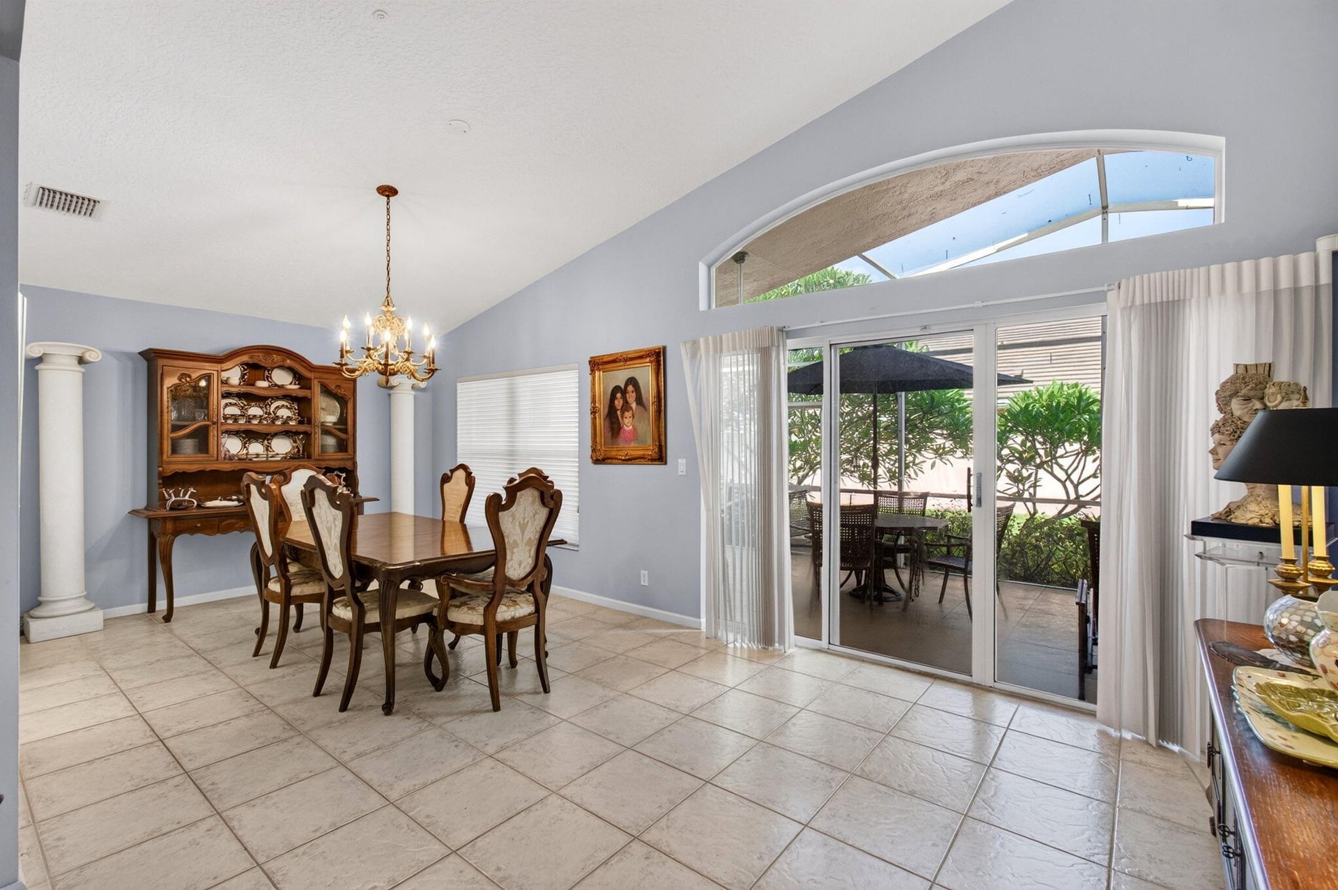 Residence photo 22