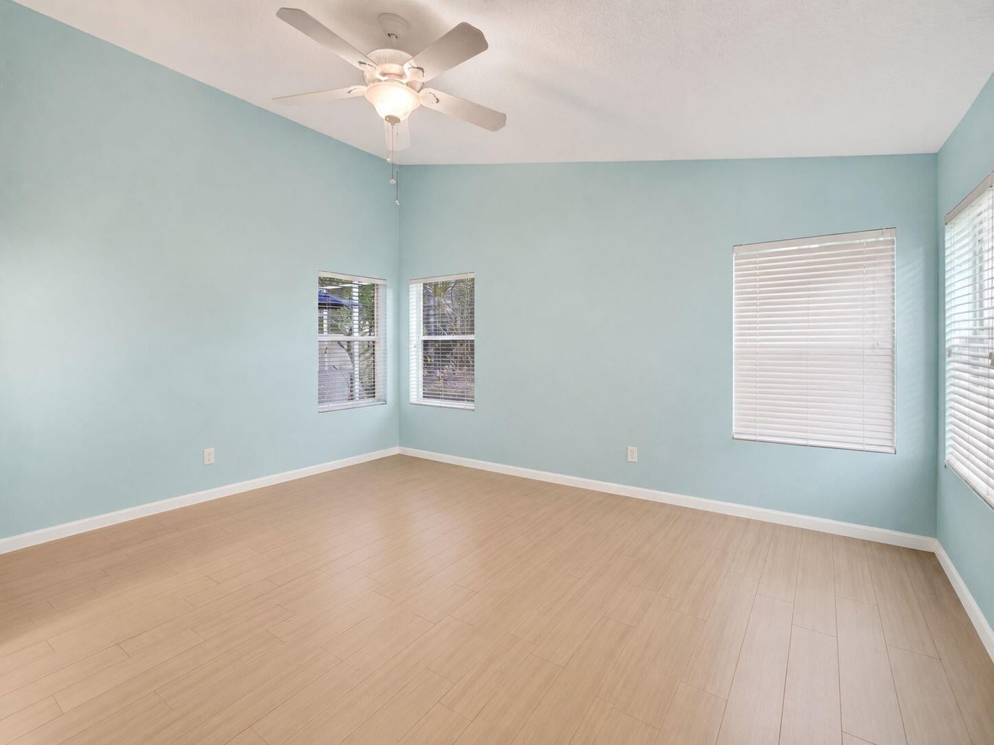 Residence photo 34