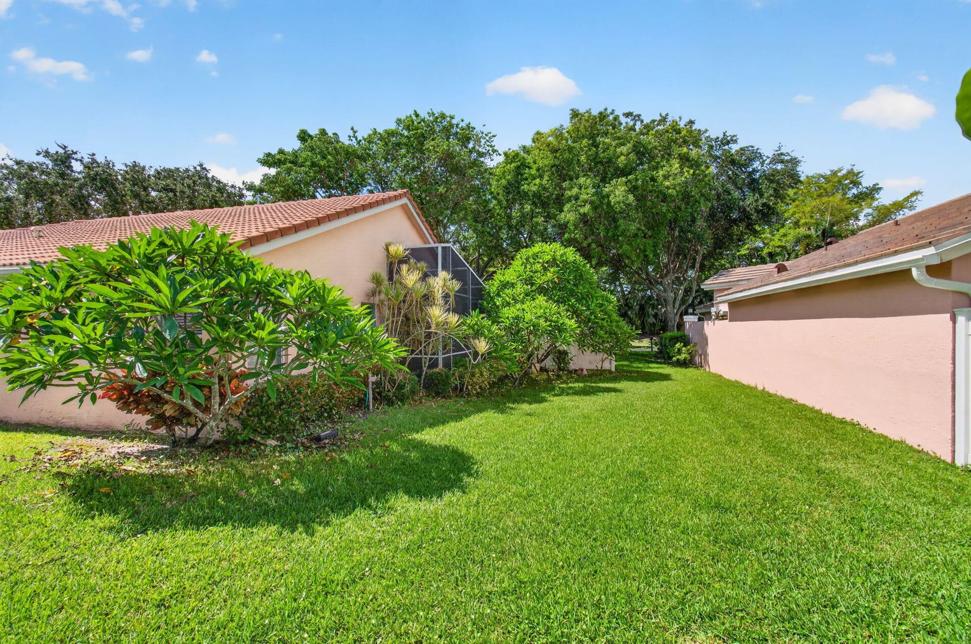 Residence photo 64