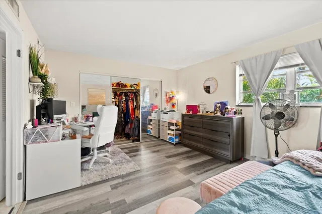 Residence photo 9
