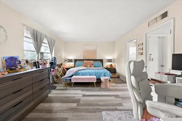 Residence photo 10