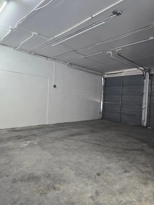 Unit 33 photo 2