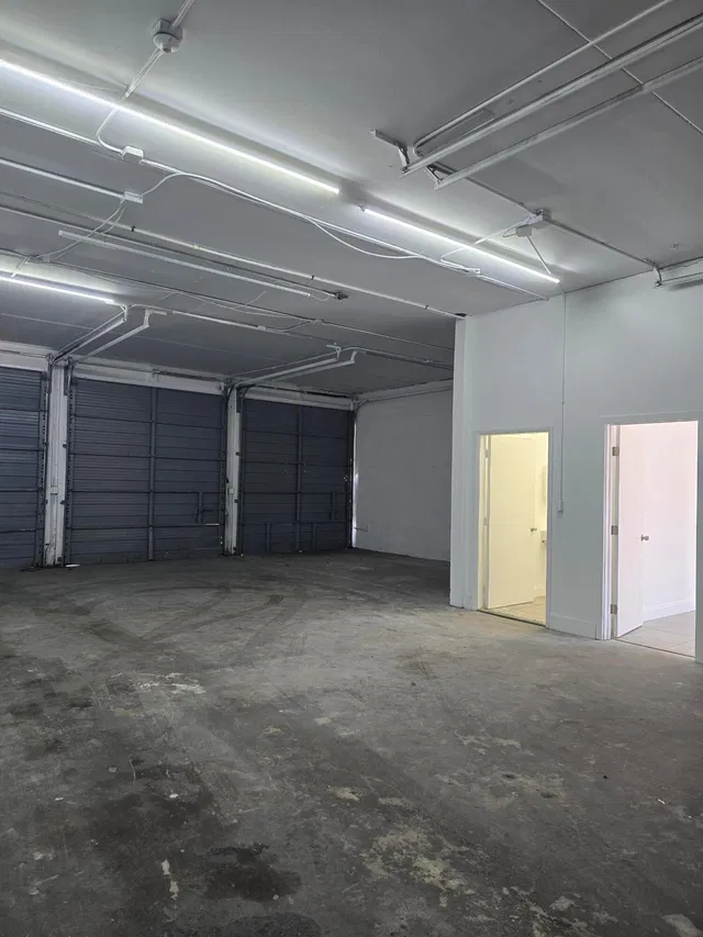 Unit 33 photo 4