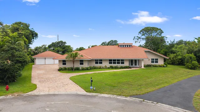 Residence photo 2