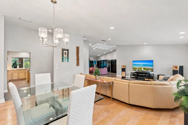 Residence photo 9