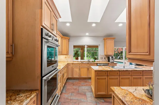 Residence photo 14