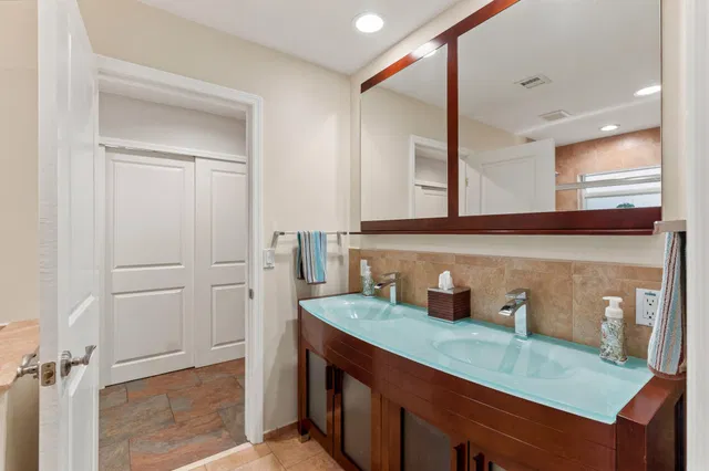 Residence photo 33