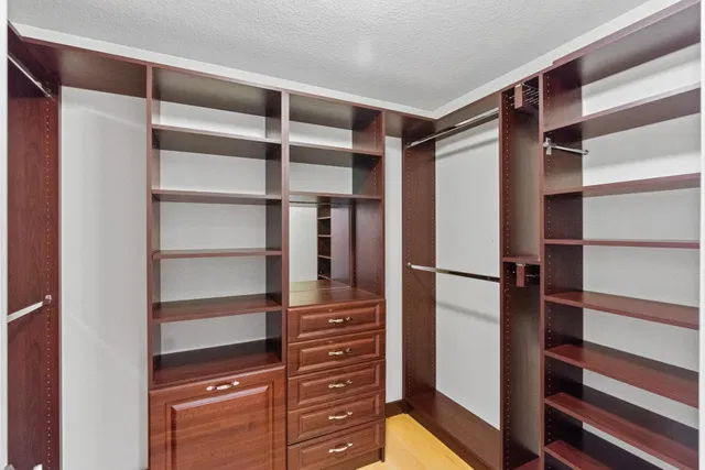 Residence photo 34