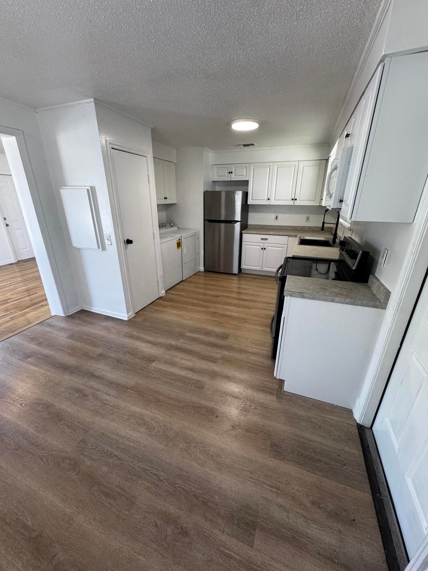  Residence photo 8