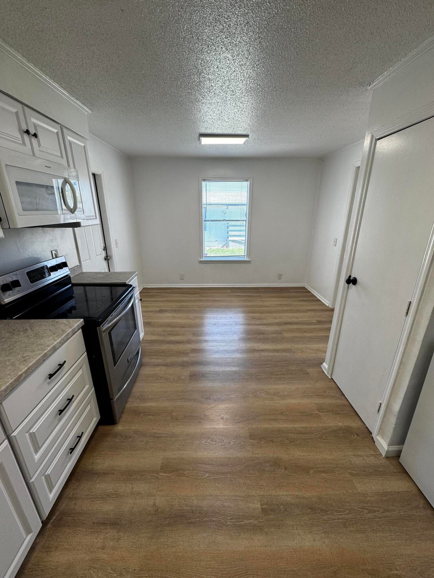  Residence photo 9
