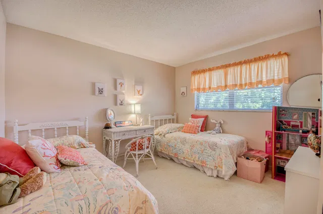 Unit 26 photo 12