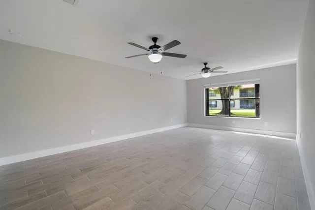  Unit 21 photo 4