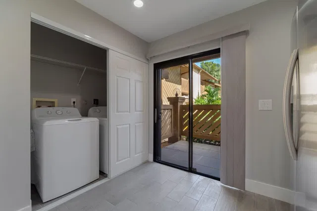  Unit 21 photo 11