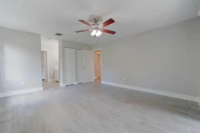  Unit 21 photo 17