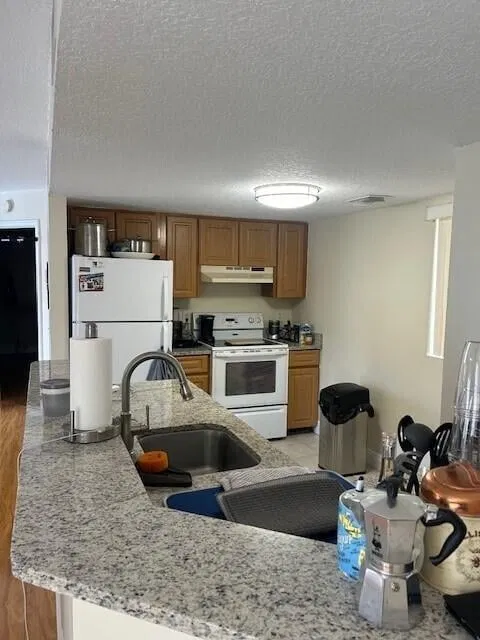 Unit 206 photo 3