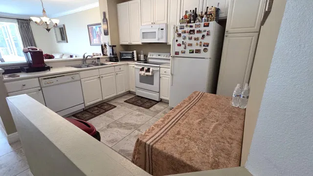 Residence photo 3
