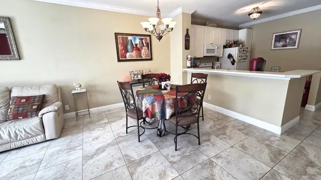Residence photo 5