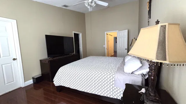 Residence photo 10