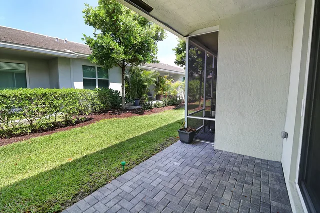 Residence photo 24