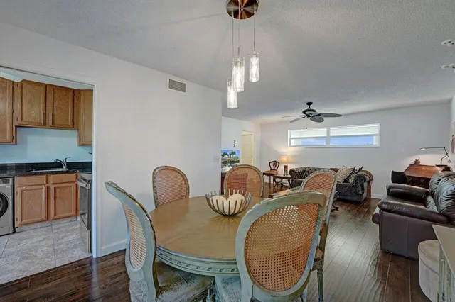  Unit 203 photo 11