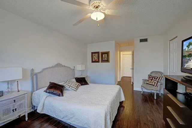  Unit 203 photo 27
