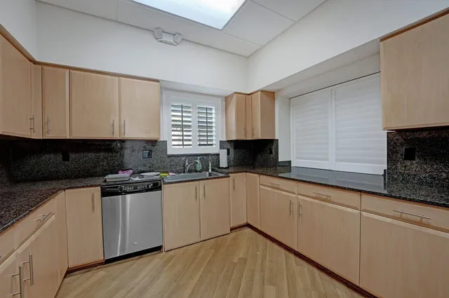  Unit 203 photo 38