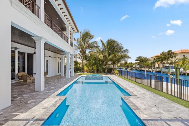 Palm Beach Isles Residence photo 12