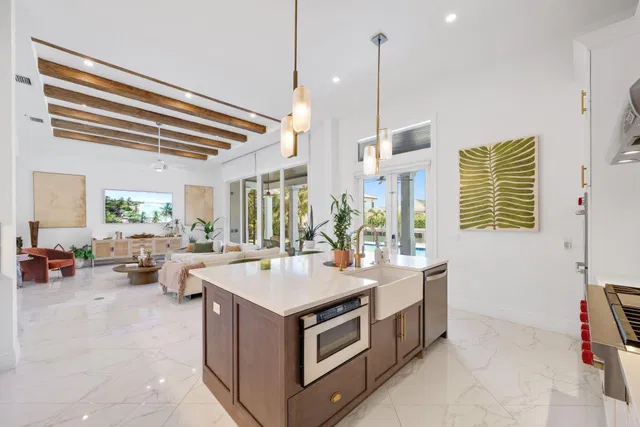 Palm Beach Isles Residence photo 32