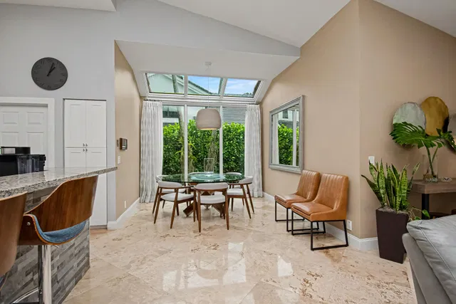 Colonnade Boca Raton Residence photo 16
