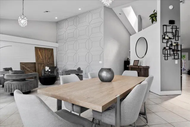 Residence photo 6