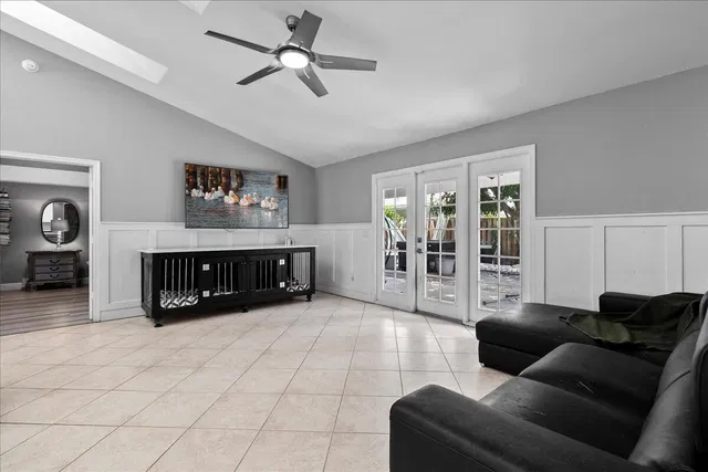 Residence photo 12