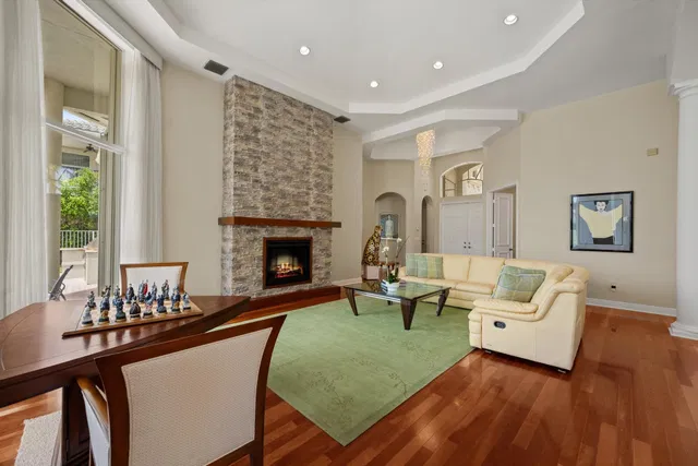 Residence photo 6