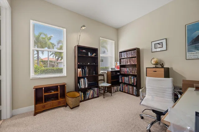 Residence photo 22