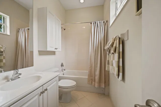 Residence photo 23