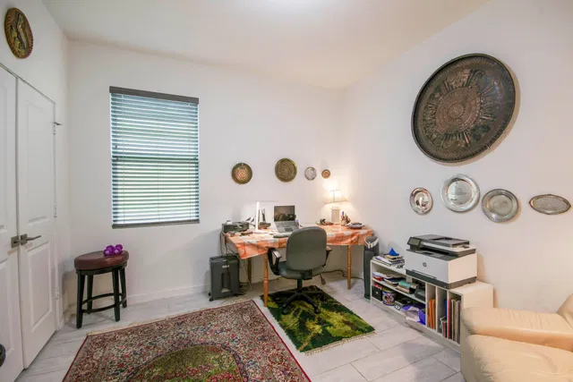 Residence photo 21