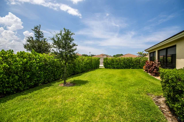 Residence photo 25